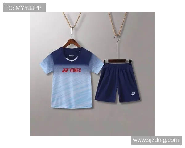 羽毛球装备选购指南：精选舒适时尚球衣推荐与搭配技巧